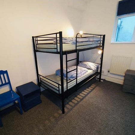 Ocean Backpackers Self-Catering Hostel Ilfracombe Exterior foto