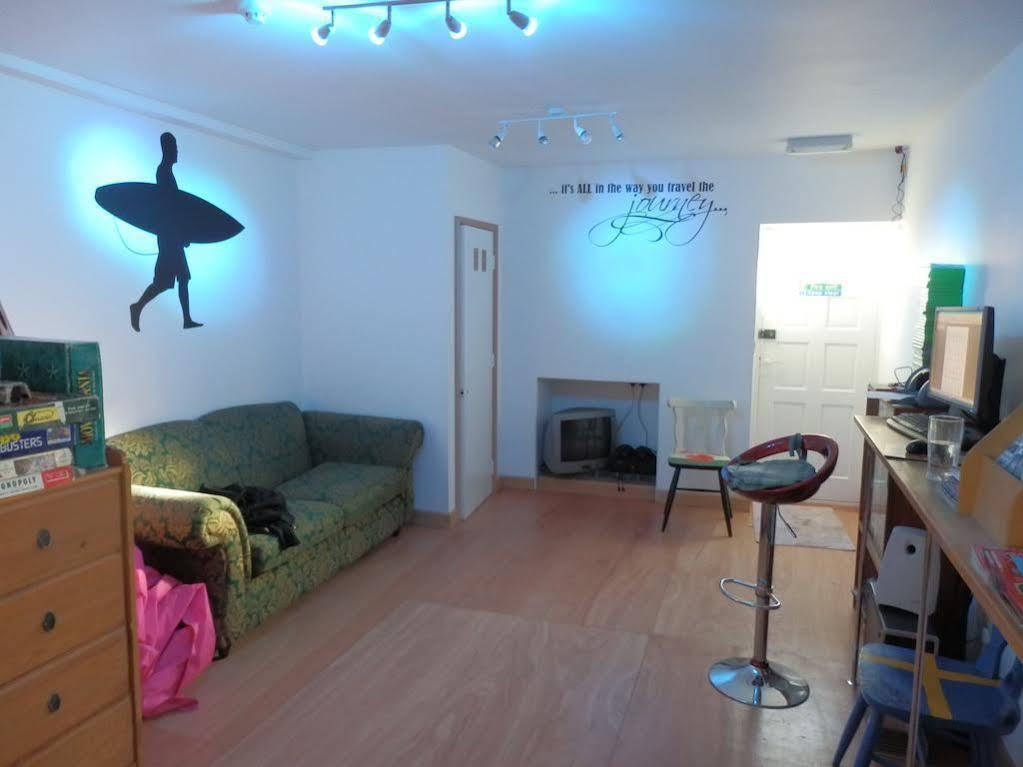 Ocean Backpackers Self-Catering Hostel Ilfracombe Exterior foto