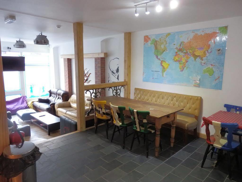 Ocean Backpackers Self-Catering Hostel Ilfracombe Exterior foto